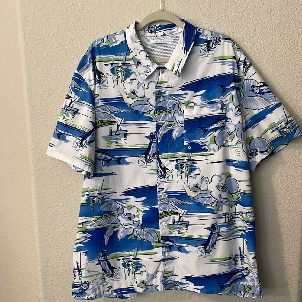 Columbia PFG  Button Down Shirt with Tropical Print Size XL